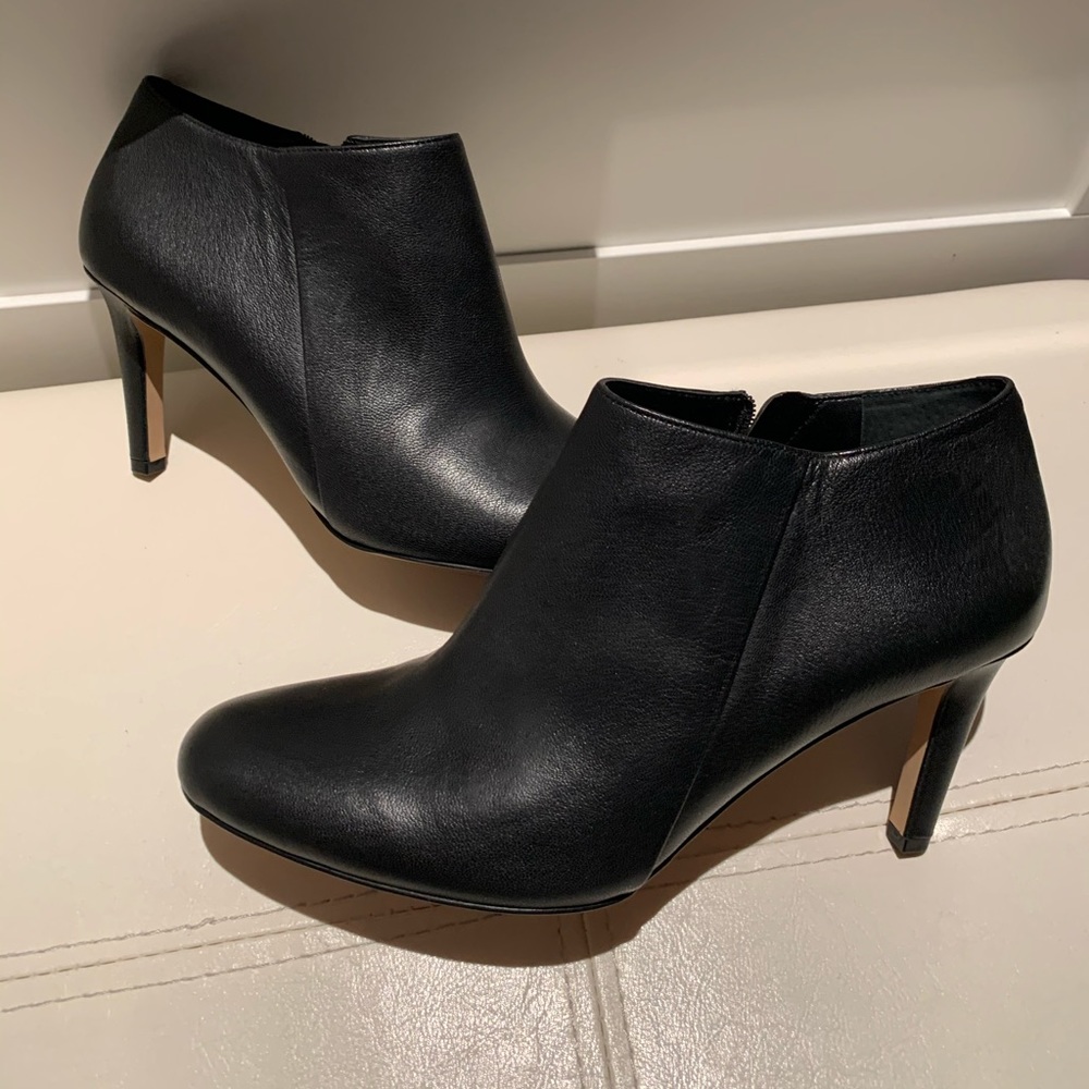 Brand new Vince Camuto ankle booties